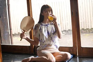 Mùa hè buồn chán ở quê địt vợ hàng xóm thiếu thốn vì lấy chồng yêu già