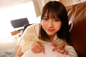 Chị gái lần đầu có any còn nhiều ngỡ ngàng nên mượn chuối thằng em tập trước