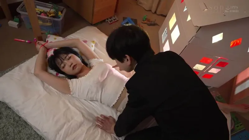 Trả thù anh trai thường xuyên bắt nạt bằng cách xoạc người tình anh ấy