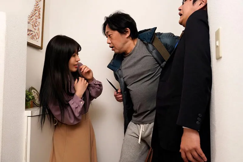 Cô gái đáng buồn gặp lại kẻ cưỡng dâm mình 10 năm trước